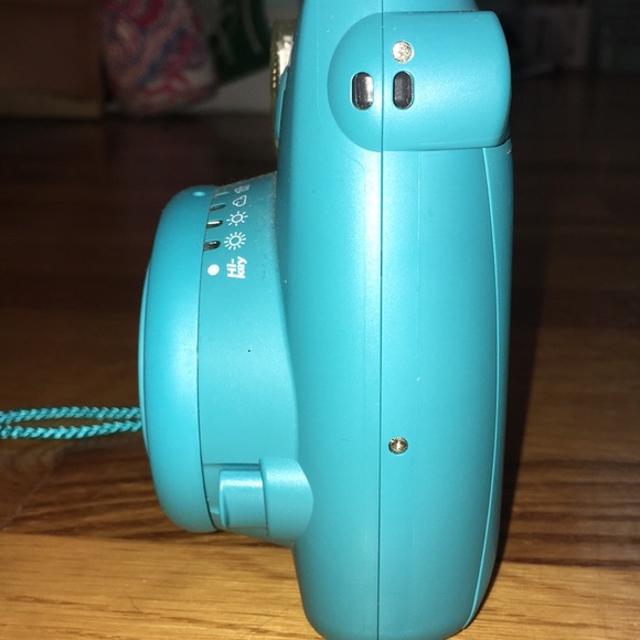 Polaroid camera - Picture 2 of 4